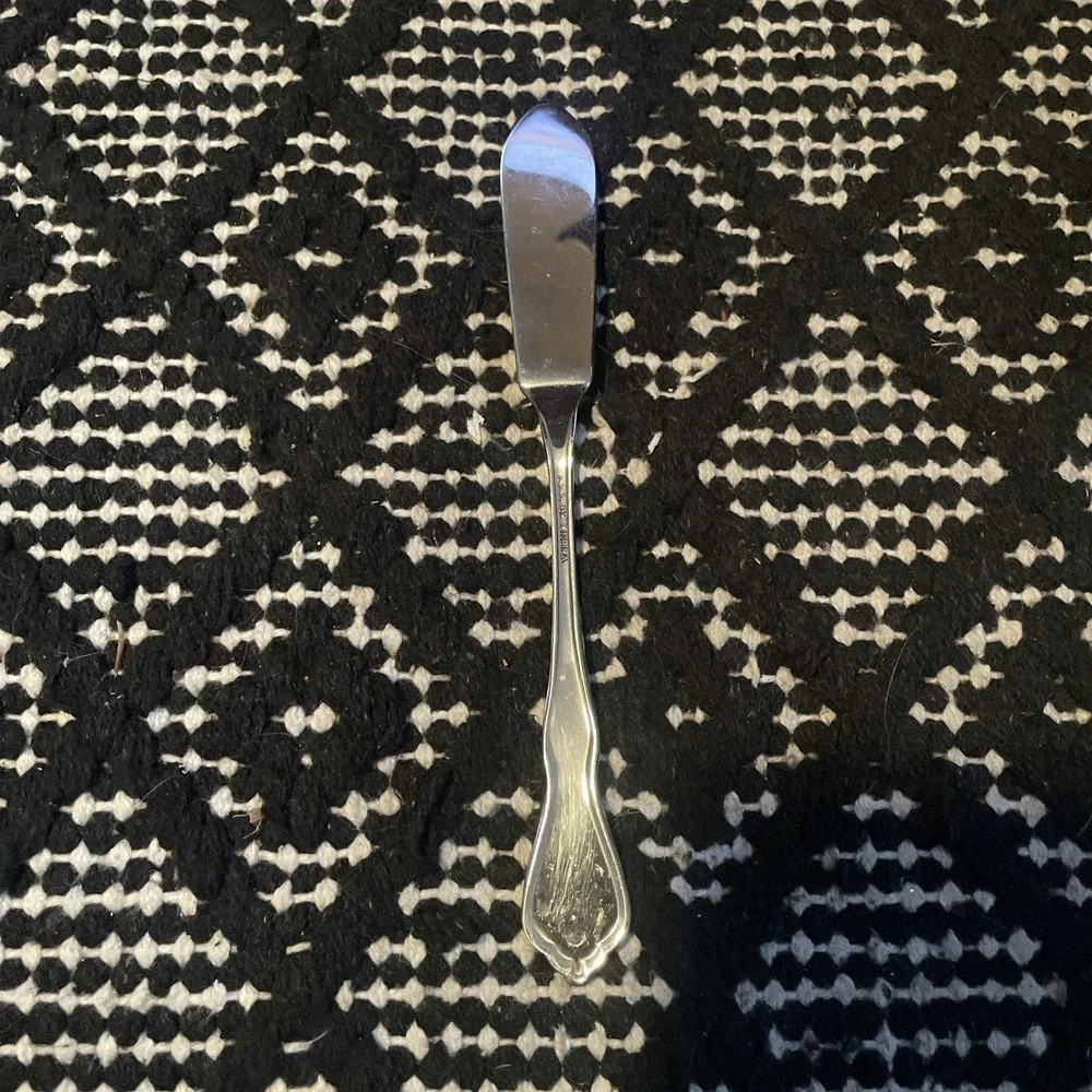 Oneida SSS Stainless Trinity Butter Knife‎ Spreader Burnished
